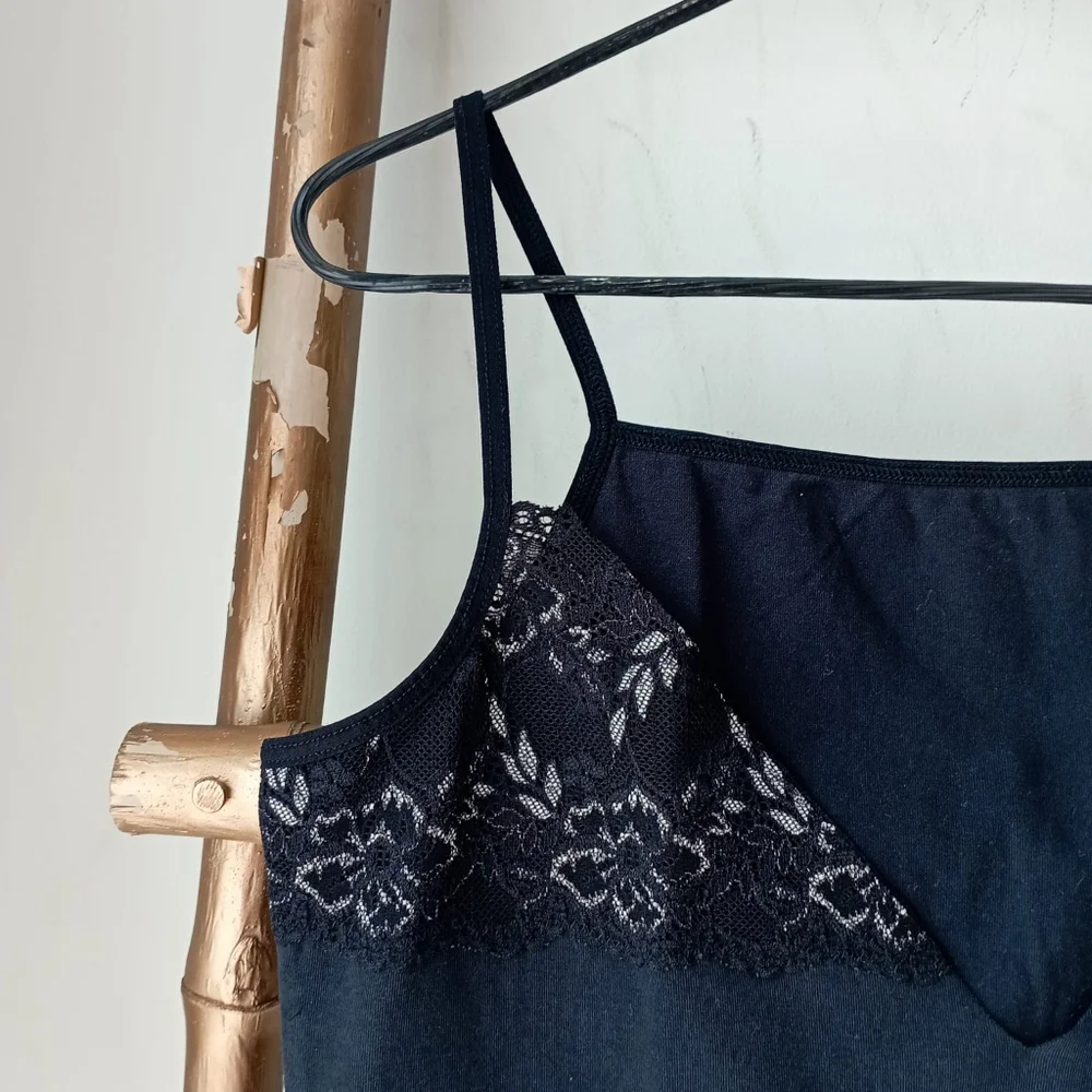 🔴 Deep Grey Strappy Lace Top - Picture 10 of 13